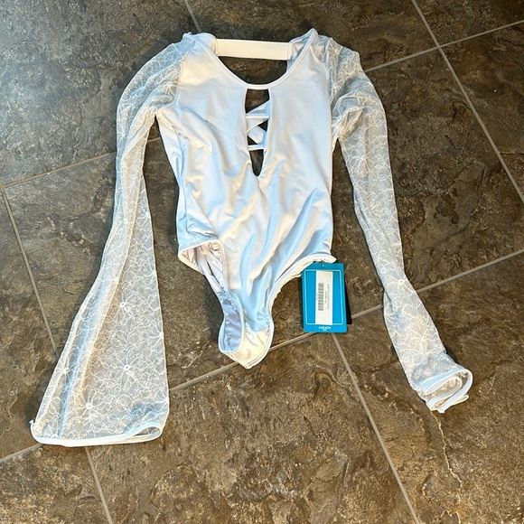 Hipkini White Body Suit - Picture 1 of 4